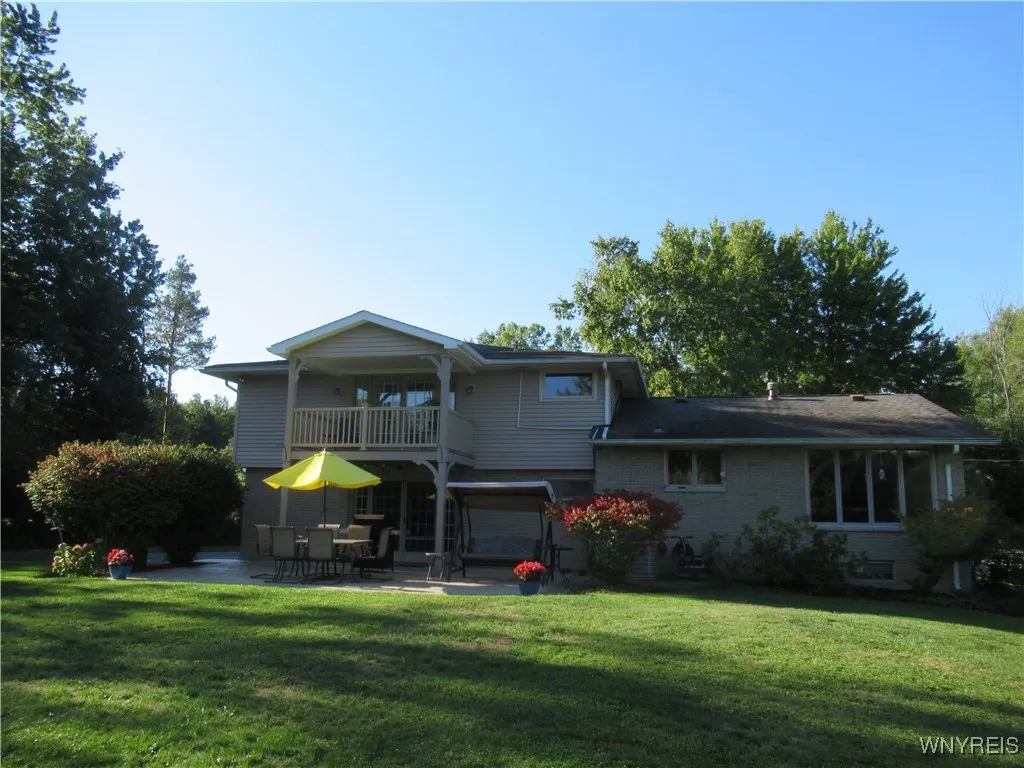 Private Yard - Tranquil & Beautiful!