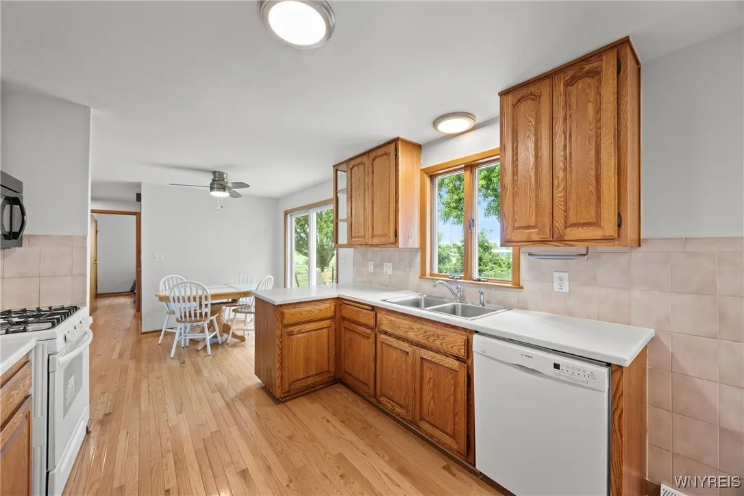 4324 Salem Drive, Hamburg, New York 14219, Hamburg, New York 14219, 2 Bedrooms Bedrooms, 5 Rooms Rooms,1 BathroomBathrooms,Residential,Closed,4324 Salem Drive, Hamburg, New York 14219,0,B1635153