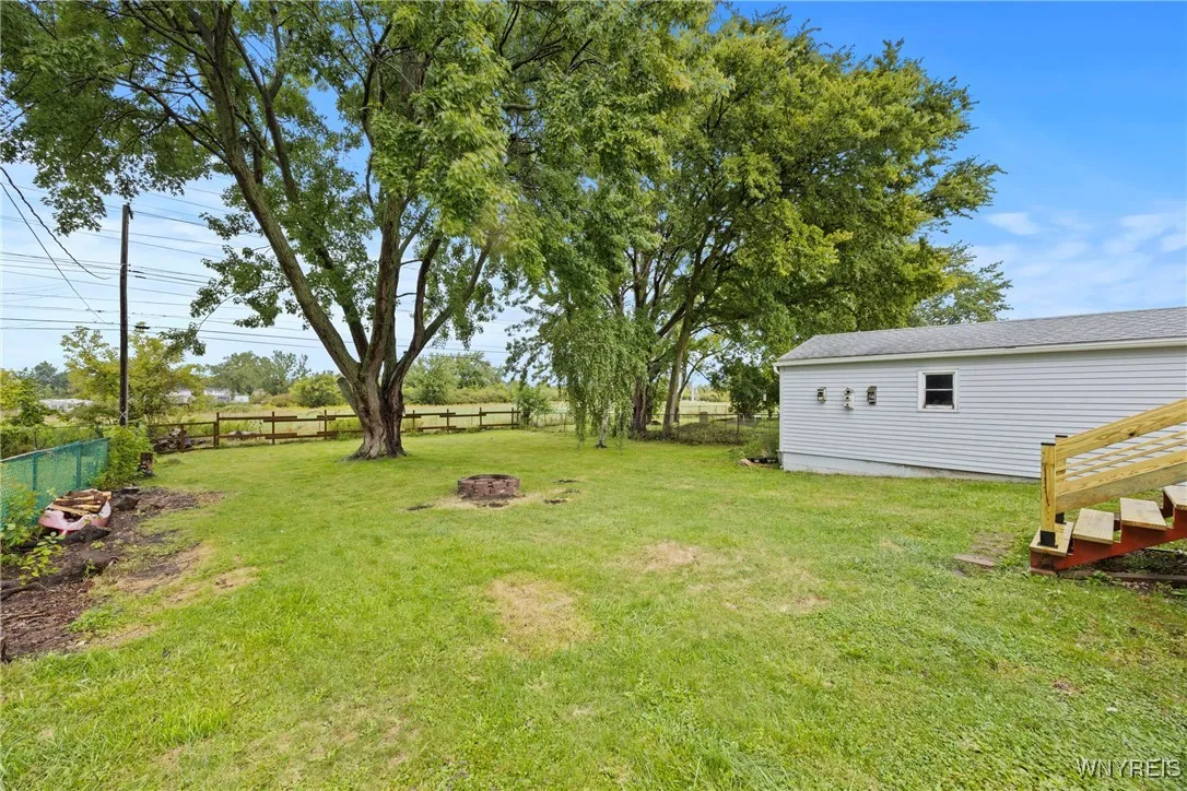 4324 Salem Drive, Hamburg, New York 14219, Hamburg, New York 14219, 2 Bedrooms Bedrooms, 5 Rooms Rooms,1 BathroomBathrooms,Residential,Closed,4324 Salem Drive, Hamburg, New York 14219,0,B1635153