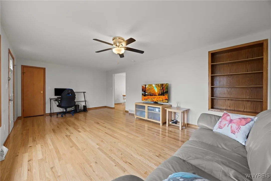 4324 Salem Drive, Hamburg, New York 14219, Hamburg, New York 14219, 2 Bedrooms Bedrooms, 5 Rooms Rooms,1 BathroomBathrooms,Residential,Closed,4324 Salem Drive, Hamburg, New York 14219,0,B1635153