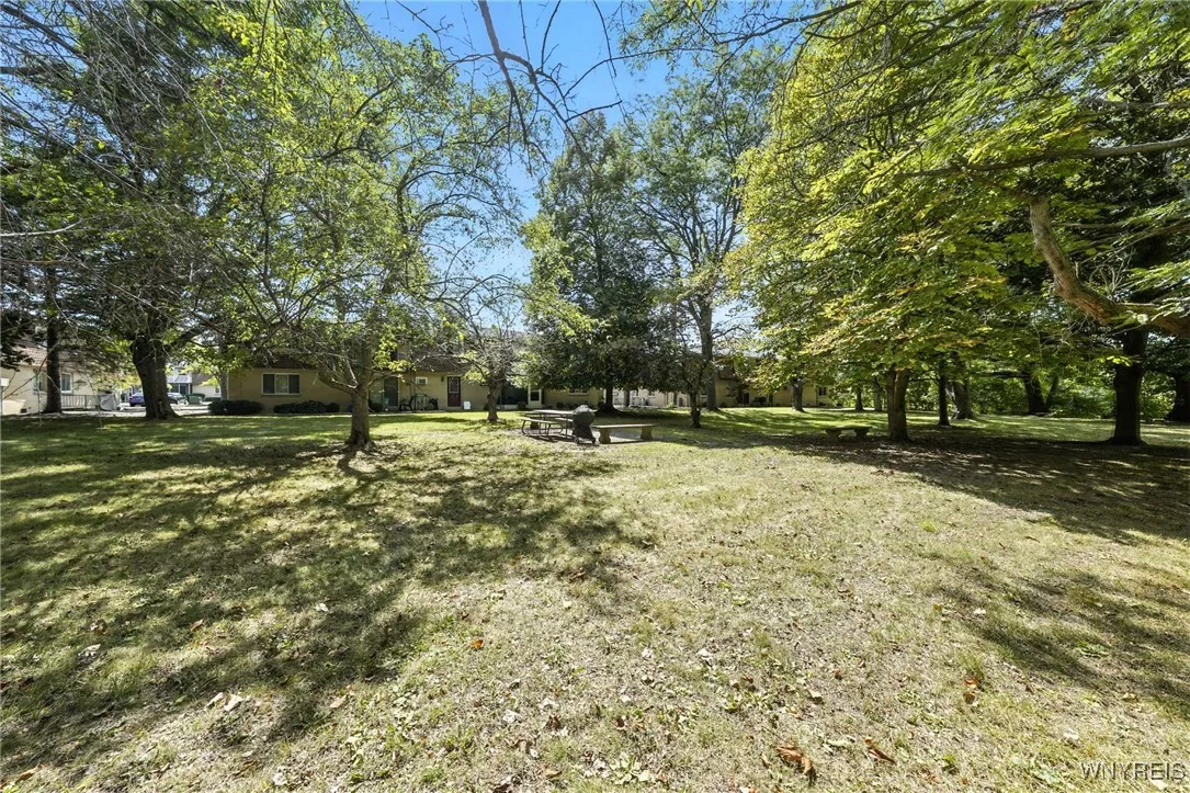 1104 Indian Church Road 13, West Seneca, New York, West Seneca, New York 14224, 2 Bedrooms Bedrooms, 5 Rooms Rooms,1 BathroomBathrooms,Residential,For Sale,1104 Indian Church Road 13, West Seneca, New York ,0,B1635837