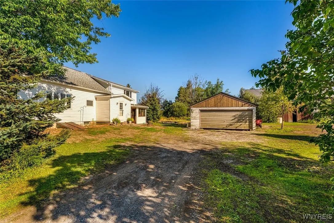 433 Getman Road, Bennington, New York 14004, Bennington, New York 14004, 3 Bedrooms Bedrooms, 6 Rooms Rooms,2 BathroomsBathrooms,Residential,Closed,433 Getman Road, Bennington, New York 14004,0,B1635583