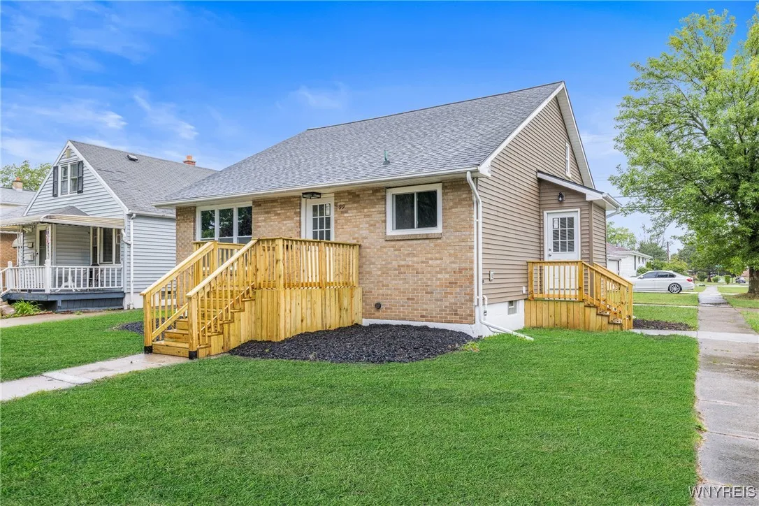 99 Margaret Road, Amherst, New York 14226, Amherst, New York 14226, 3 Bedrooms Bedrooms, 5 Rooms Rooms,2 BathroomsBathrooms,Residential,For Sale,99 Margaret Road, Amherst, New York 14226,0,B1635857