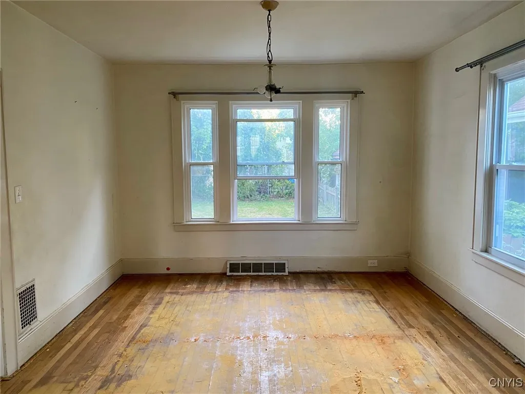 103 Dryden Avenue, Utica, New York 13502, Utica, New York 13502, 4 Bedrooms Bedrooms, 7 Rooms Rooms,1 BathroomBathrooms,Residential,Closed,103 Dryden Avenue, Utica, New York 13502,0,S1635584