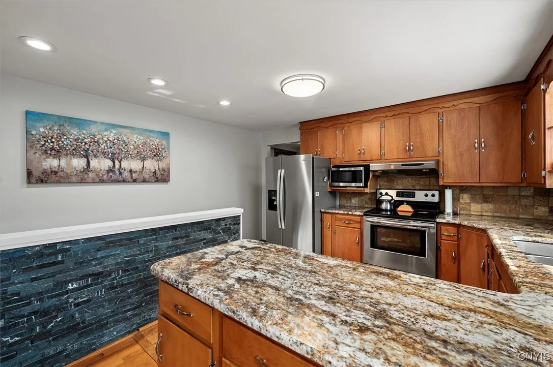 9 Baldwin Road, Whitestown, New York 13492, Whitestown, New York 13492, 3 Bedrooms Bedrooms, 6 Rooms Rooms,1 BathroomBathrooms,Residential,Closed,9 Baldwin Road, Whitestown, New York 13492,0,S1635808