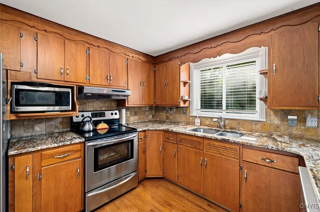 9 Baldwin Road, Whitestown, New York 13492, Whitestown, New York 13492, 3 Bedrooms Bedrooms, 6 Rooms Rooms,1 BathroomBathrooms,Residential,Closed,9 Baldwin Road, Whitestown, New York 13492,0,S1635808