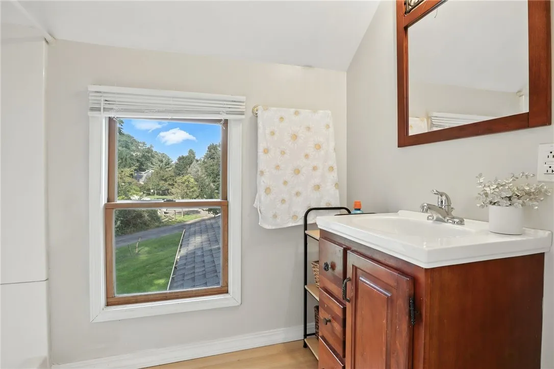 5639 Palmyra Road, Pittsford, New York 14534, Pittsford, New York 14534, 3 Bedrooms Bedrooms, ,3 BathroomsBathrooms,Residential,Closed,5639 Palmyra Road, Pittsford, New York 14534,0,R1634933