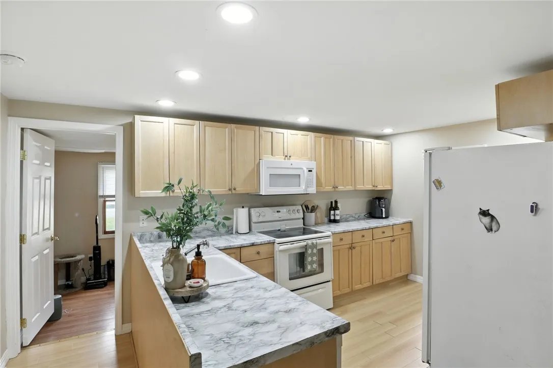 5639 Palmyra Road, Pittsford, New York 14534, Pittsford, New York 14534, 3 Bedrooms Bedrooms, ,3 BathroomsBathrooms,Residential,Closed,5639 Palmyra Road, Pittsford, New York 14534,0,R1634933