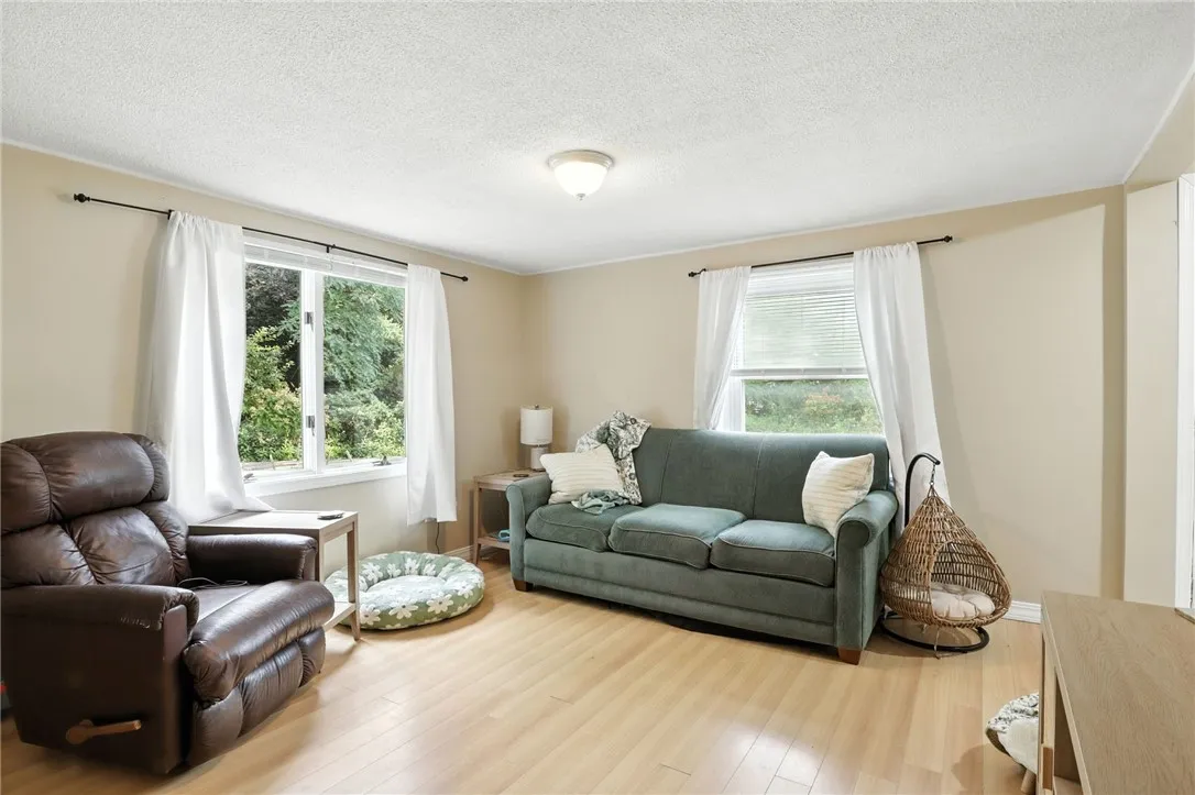 5639 Palmyra Road, Pittsford, New York 14534, Pittsford, New York 14534, 3 Bedrooms Bedrooms, ,3 BathroomsBathrooms,Residential,Closed,5639 Palmyra Road, Pittsford, New York 14534,0,R1634933