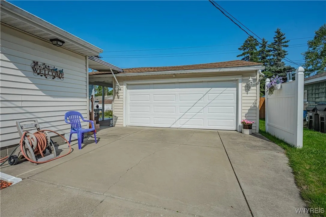 80 Gath Terrace, Tonawanda, New York 14150, Tonawanda, New York 14150, 2 Bedrooms Bedrooms, 7 Rooms Rooms,2 BathroomsBathrooms,Residential,Closed,80 Gath Terrace, Tonawanda, New York 14150,0,B1635882