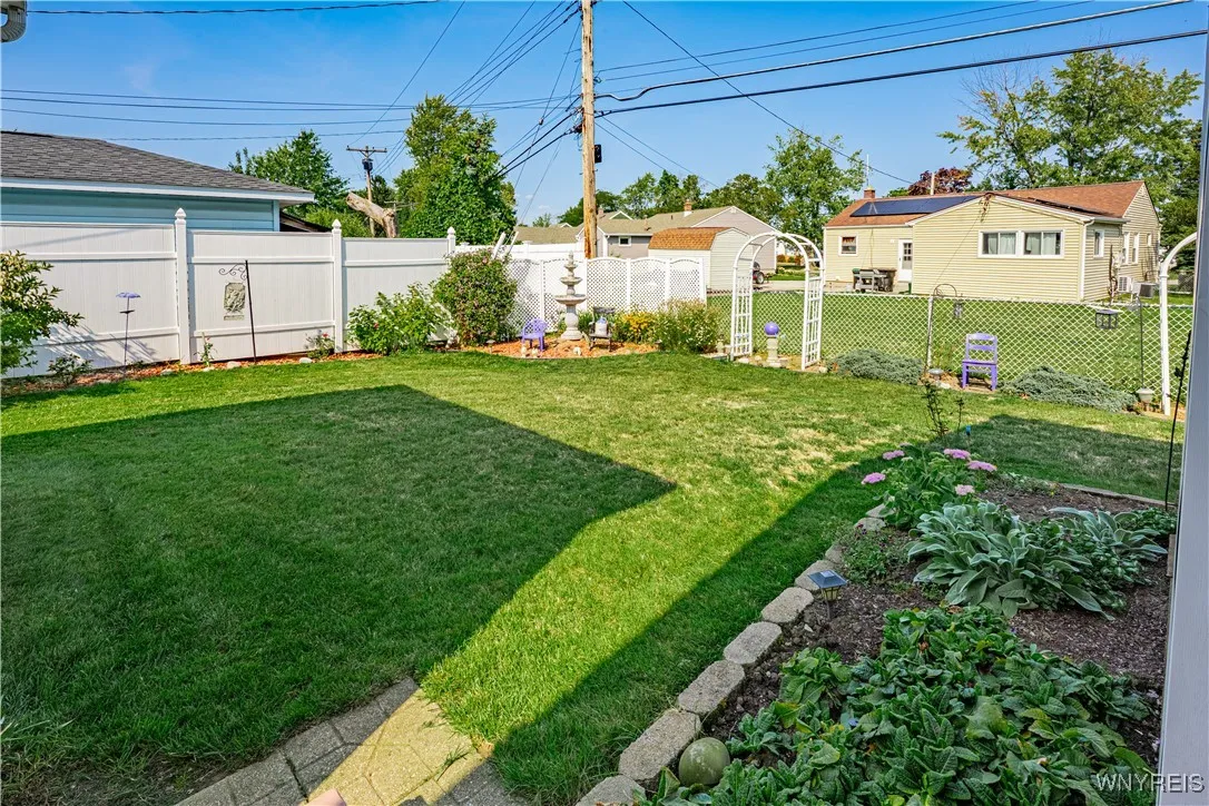 80 Gath Terrace, Tonawanda, New York 14150, Tonawanda, New York 14150, 2 Bedrooms Bedrooms, 7 Rooms Rooms,2 BathroomsBathrooms,Residential,Closed,80 Gath Terrace, Tonawanda, New York 14150,0,B1635882