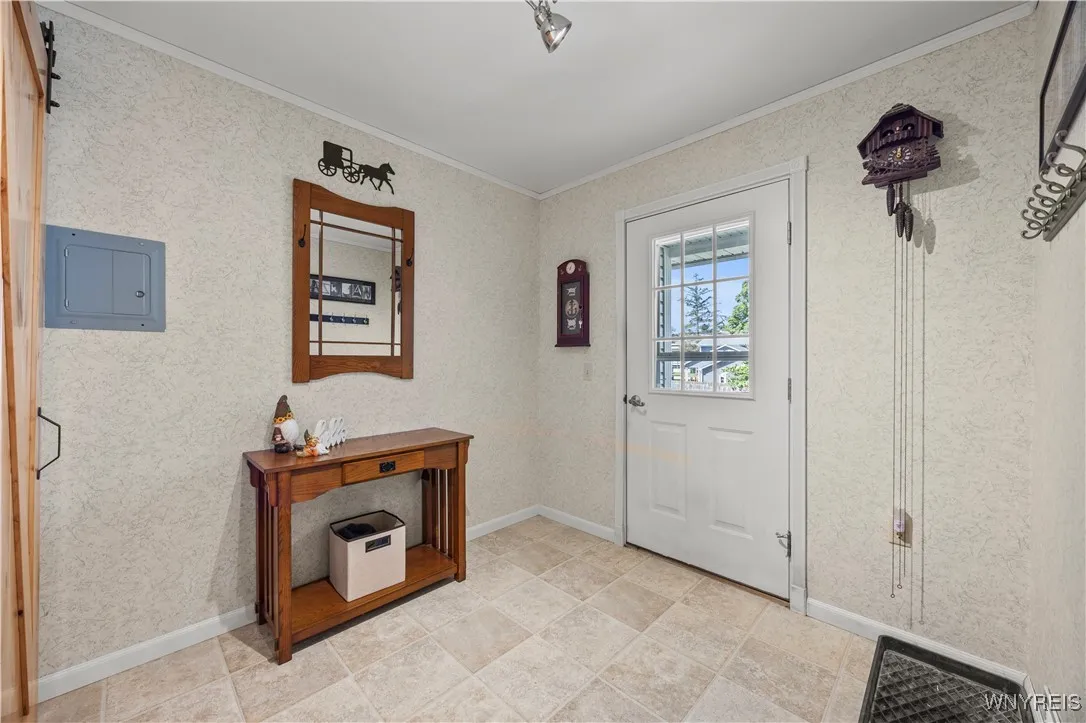 24 Elm Street, Warsaw, New York 14569, Warsaw, New York 14569, 5 Bedrooms Bedrooms, 10 Rooms Rooms,2 BathroomsBathrooms,Residential,Closed,24 Elm Street, Warsaw, New York 14569,0,B1635189
