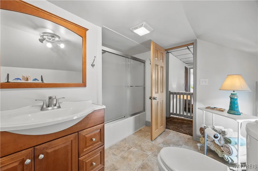 24 Elm Street, Warsaw, New York 14569, Warsaw, New York 14569, 5 Bedrooms Bedrooms, 10 Rooms Rooms,2 BathroomsBathrooms,Residential,Closed,24 Elm Street, Warsaw, New York 14569,0,B1635189