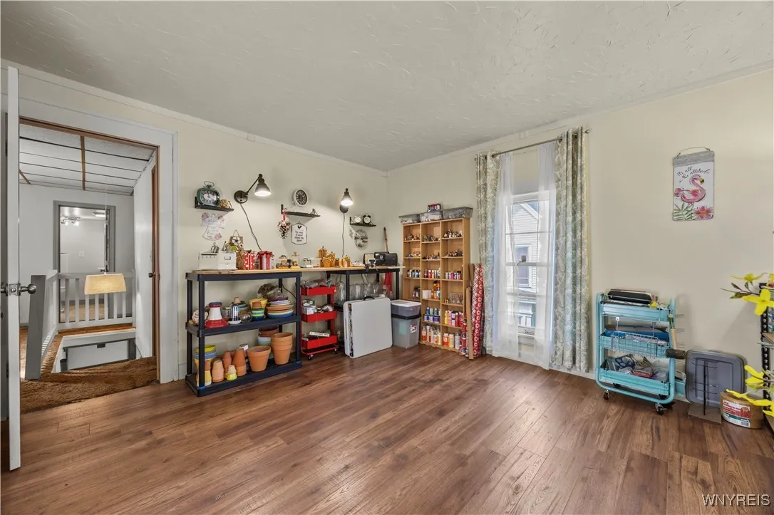 24 Elm Street, Warsaw, New York 14569, Warsaw, New York 14569, 5 Bedrooms Bedrooms, 10 Rooms Rooms,2 BathroomsBathrooms,Residential,Closed,24 Elm Street, Warsaw, New York 14569,0,B1635189