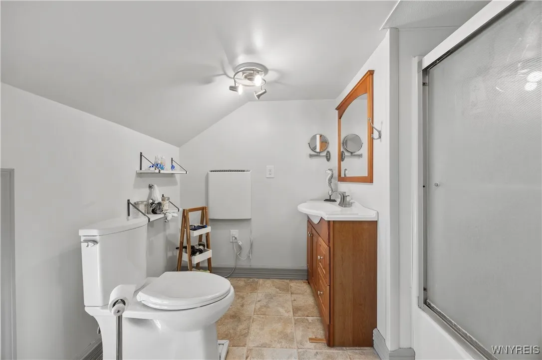 24 Elm Street, Warsaw, New York 14569, Warsaw, New York 14569, 5 Bedrooms Bedrooms, 10 Rooms Rooms,2 BathroomsBathrooms,Residential,Closed,24 Elm Street, Warsaw, New York 14569,0,B1635189