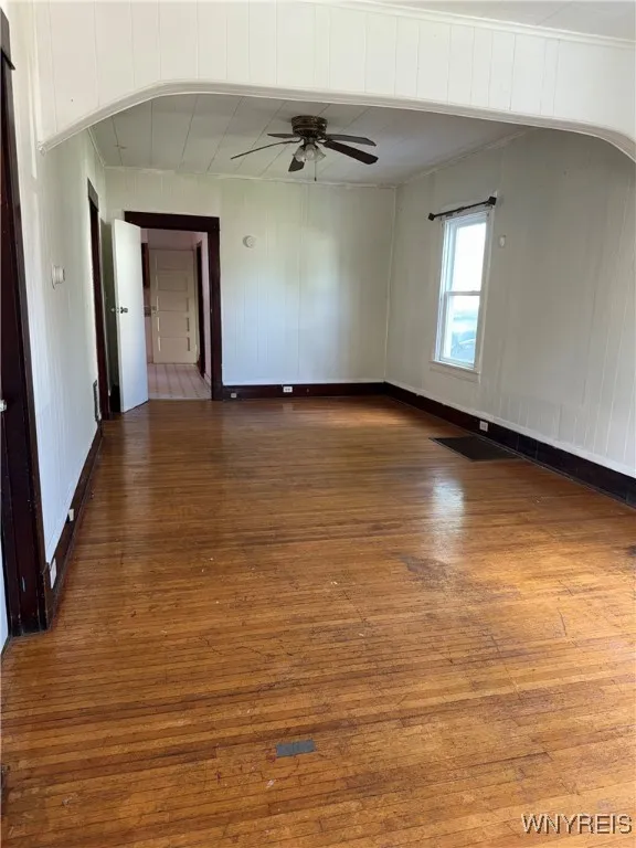 842 Woodlawn Avenue, Buffalo, New York 14211, Buffalo, New York 14211, 4 Bedrooms Bedrooms, 7 Rooms Rooms,1 BathroomBathrooms,Residential,For Sale,842 Woodlawn Avenue, Buffalo, New York 14211,0,B1634633