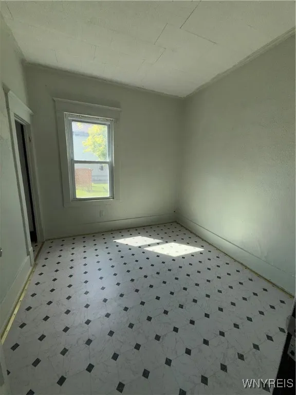 842 Woodlawn Avenue, Buffalo, New York 14211, Buffalo, New York 14211, 4 Bedrooms Bedrooms, 7 Rooms Rooms,1 BathroomBathrooms,Residential,For Sale,842 Woodlawn Avenue, Buffalo, New York 14211,0,B1634633