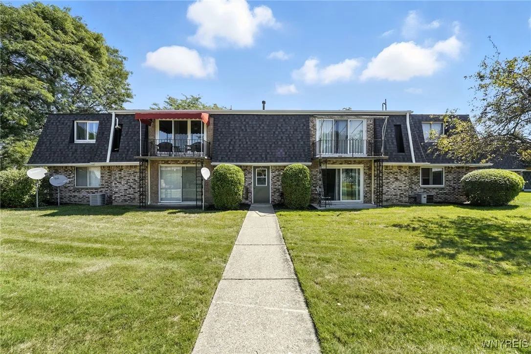 78 B Foxberry Drive, Amherst, New York 14068, Amherst, New York 14068, 2 Bedrooms Bedrooms, 5 Rooms Rooms,1 BathroomBathrooms,Residential,For Sale,78 B Foxberry Drive, Amherst, New York 14068,0,B1635500