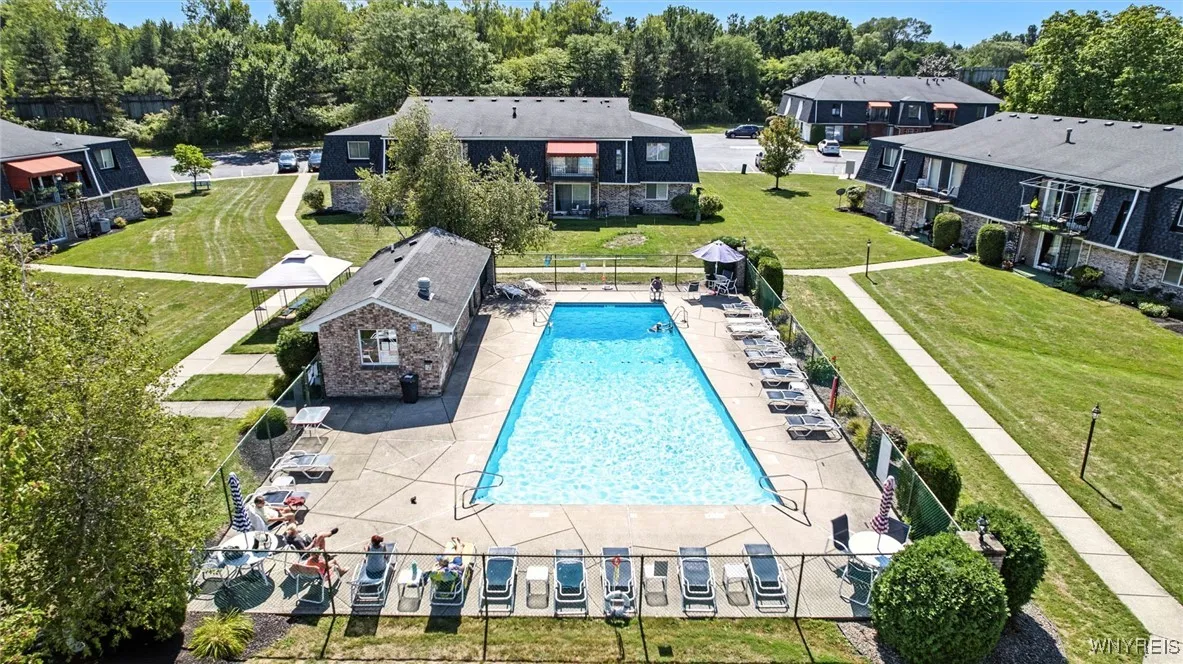 78 B Foxberry Drive, Amherst, New York 14068, Amherst, New York 14068, 2 Bedrooms Bedrooms, 5 Rooms Rooms,1 BathroomBathrooms,Residential,For Sale,78 B Foxberry Drive, Amherst, New York 14068,0,B1635500
