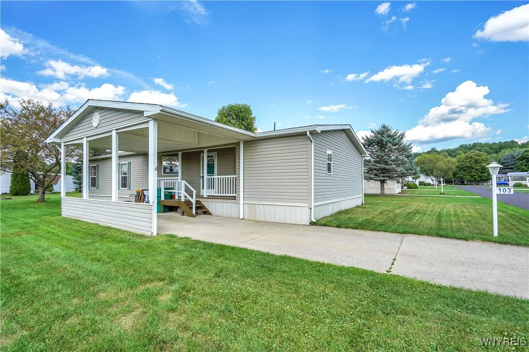 103 Sunset Lane, Arcade, New York 14009, Arcade, New York 14009, 3 Bedrooms Bedrooms, 9 Rooms Rooms,2 BathroomsBathrooms,Residential,For Sale,103 Sunset Lane, Arcade, New York 14009,0,B1635832