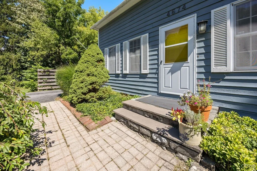 4674 Troop K Road, Manlius, New York 13104, Manlius, New York 13104, 3 Bedrooms Bedrooms, 11 Rooms Rooms,1 BathroomBathrooms,Residential,For Sale,4674 Troop K Road, Manlius, New York 13104,0,S1633940