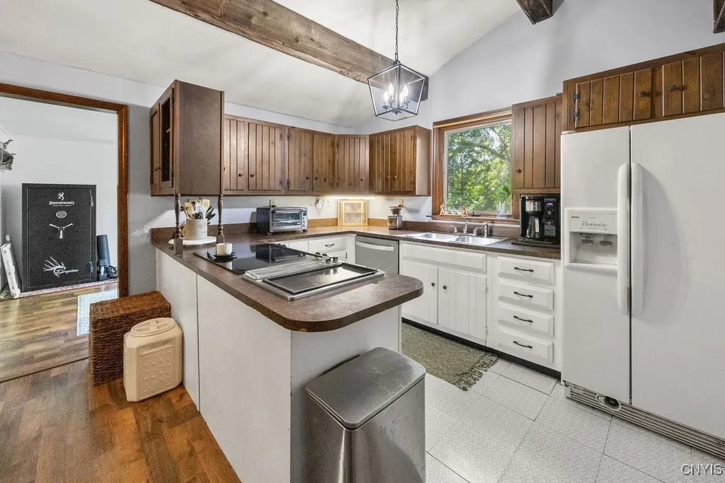 4674 Troop K Road, Manlius, New York 13104, Manlius, New York 13104, 3 Bedrooms Bedrooms, 11 Rooms Rooms,1 BathroomBathrooms,Residential,For Sale,4674 Troop K Road, Manlius, New York 13104,0,S1633940