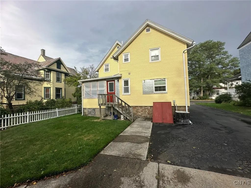 330 Seneca Street, Oneida, New York 13421, Oneida, New York 13421, 3 Bedrooms Bedrooms, 9 Rooms Rooms,2 BathroomsBathrooms,Residential,For Sale,330 Seneca Street, Oneida, New York 13421,0,S1634795