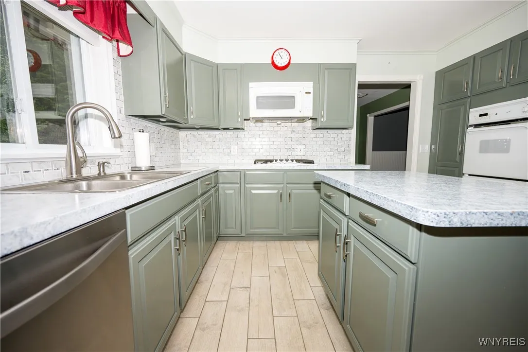 3508 Schintzius Road, Eden, New York 14057, Eden, New York 14057, 4 Bedrooms Bedrooms, 10 Rooms Rooms,2 BathroomsBathrooms,Residential,Closed,3508 Schintzius Road, Eden, New York 14057,0,B1635061