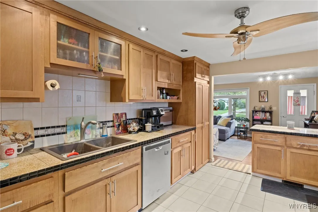 38 Pearce Drive, Amherst, New York 14226, Amherst, New York 14226, 3 Bedrooms Bedrooms, 7 Rooms Rooms,1 BathroomBathrooms,Residential,For Sale,38 Pearce Drive, Amherst, New York 14226,0,B1635798
