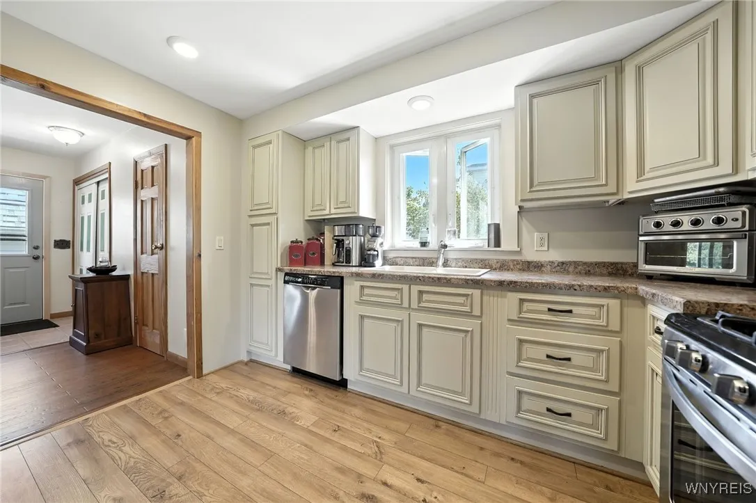 9379 Lafayette Street, Evans, New York 14006, Evans, New York 14006, 3 Bedrooms Bedrooms, 9 Rooms Rooms,1 BathroomBathrooms,Residential,For Sale,9379 Lafayette Street, Evans, New York 14006,0,B1635911