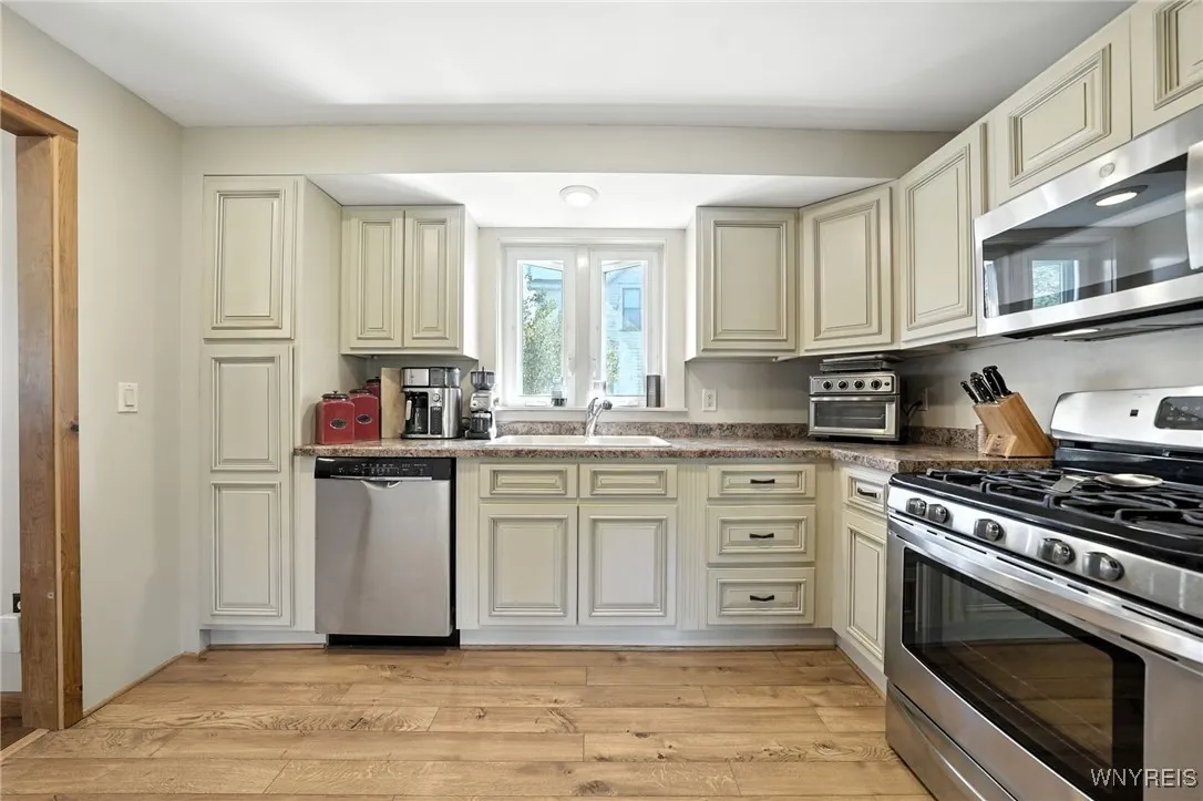 9379 Lafayette Street, Evans, New York 14006, Evans, New York 14006, 3 Bedrooms Bedrooms, 9 Rooms Rooms,1 BathroomBathrooms,Residential,For Sale,9379 Lafayette Street, Evans, New York 14006,0,B1635911
