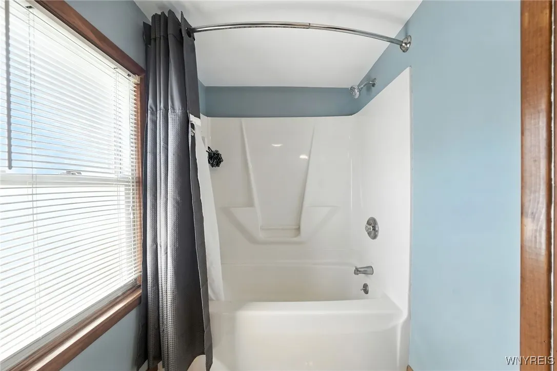 9379 Lafayette Street, Evans, New York 14006, Evans, New York 14006, 3 Bedrooms Bedrooms, 9 Rooms Rooms,1 BathroomBathrooms,Residential,For Sale,9379 Lafayette Street, Evans, New York 14006,0,B1635911