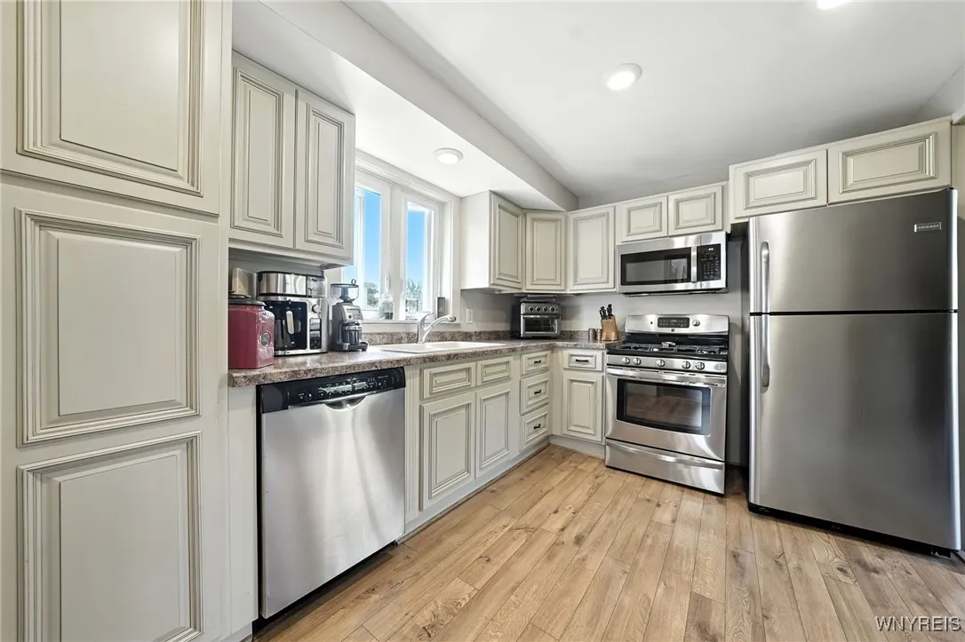 9379 Lafayette Street, Evans, New York 14006, Evans, New York 14006, 3 Bedrooms Bedrooms, 9 Rooms Rooms,1 BathroomBathrooms,Residential,For Sale,9379 Lafayette Street, Evans, New York 14006,0,B1635911