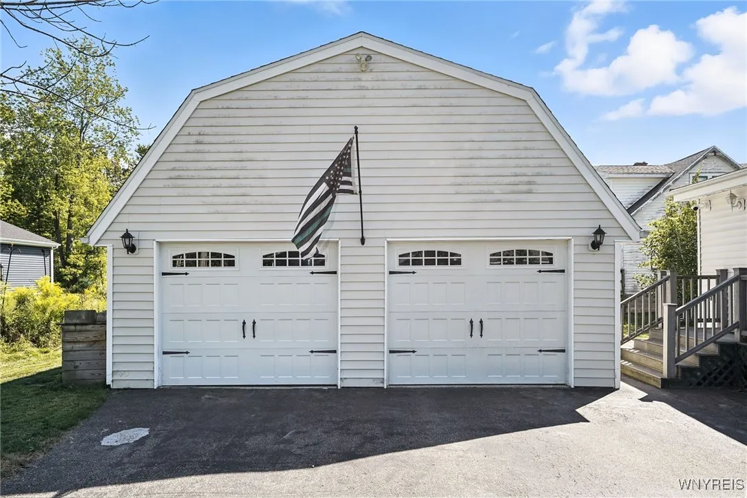 9379 Lafayette Street, Evans, New York 14006, Evans, New York 14006, 3 Bedrooms Bedrooms, 9 Rooms Rooms,1 BathroomBathrooms,Residential,For Sale,9379 Lafayette Street, Evans, New York 14006,0,B1635911