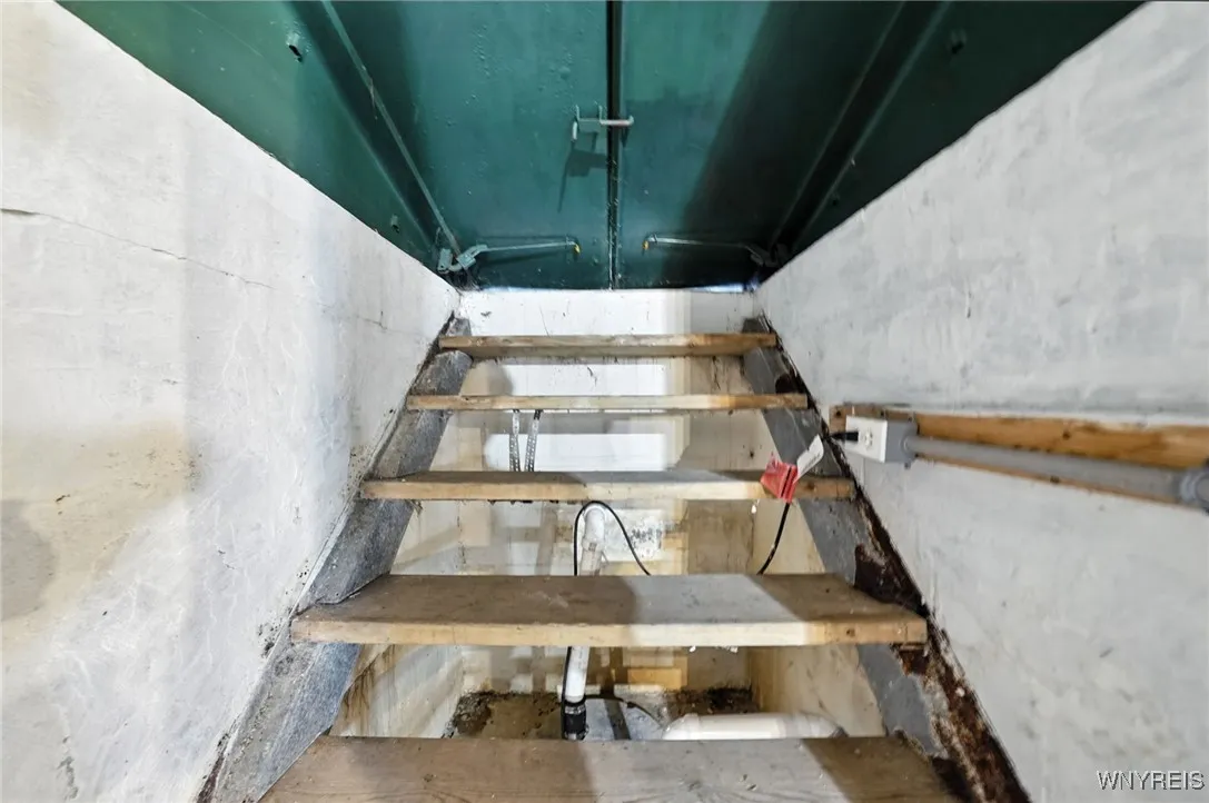 9379 Lafayette Street, Evans, New York 14006, Evans, New York 14006, 3 Bedrooms Bedrooms, 9 Rooms Rooms,1 BathroomBathrooms,Residential,For Sale,9379 Lafayette Street, Evans, New York 14006,0,B1635911