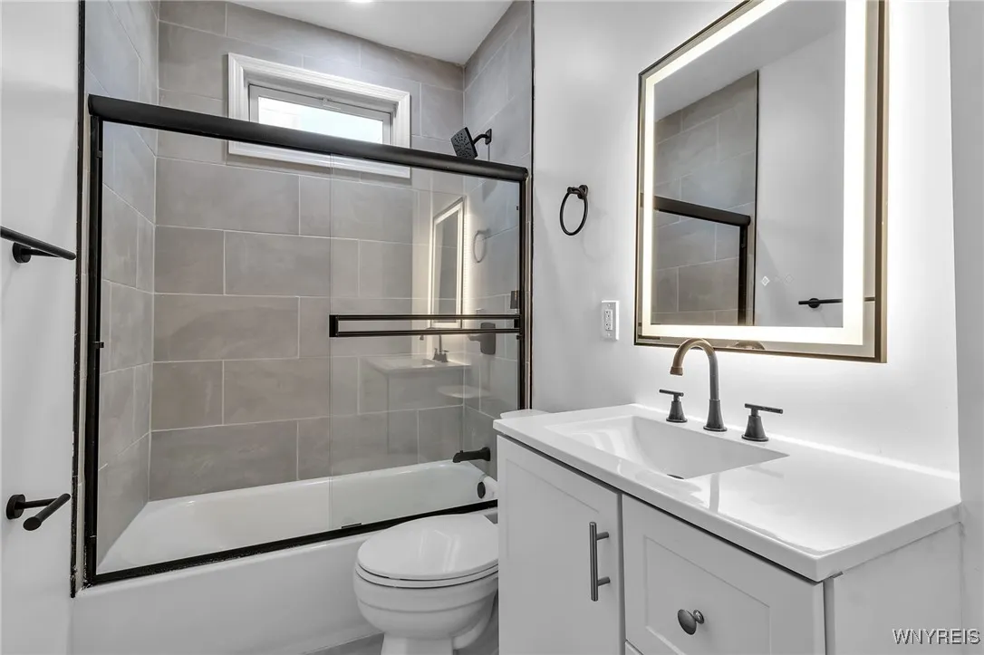 9 West Avenue, Buffalo, New York 14201, Buffalo, New York 14201, 4 Bedrooms Bedrooms, ,2 BathroomsBathrooms,Residential,For Sale,9 West Avenue, Buffalo, New York 14201,0,B1635377