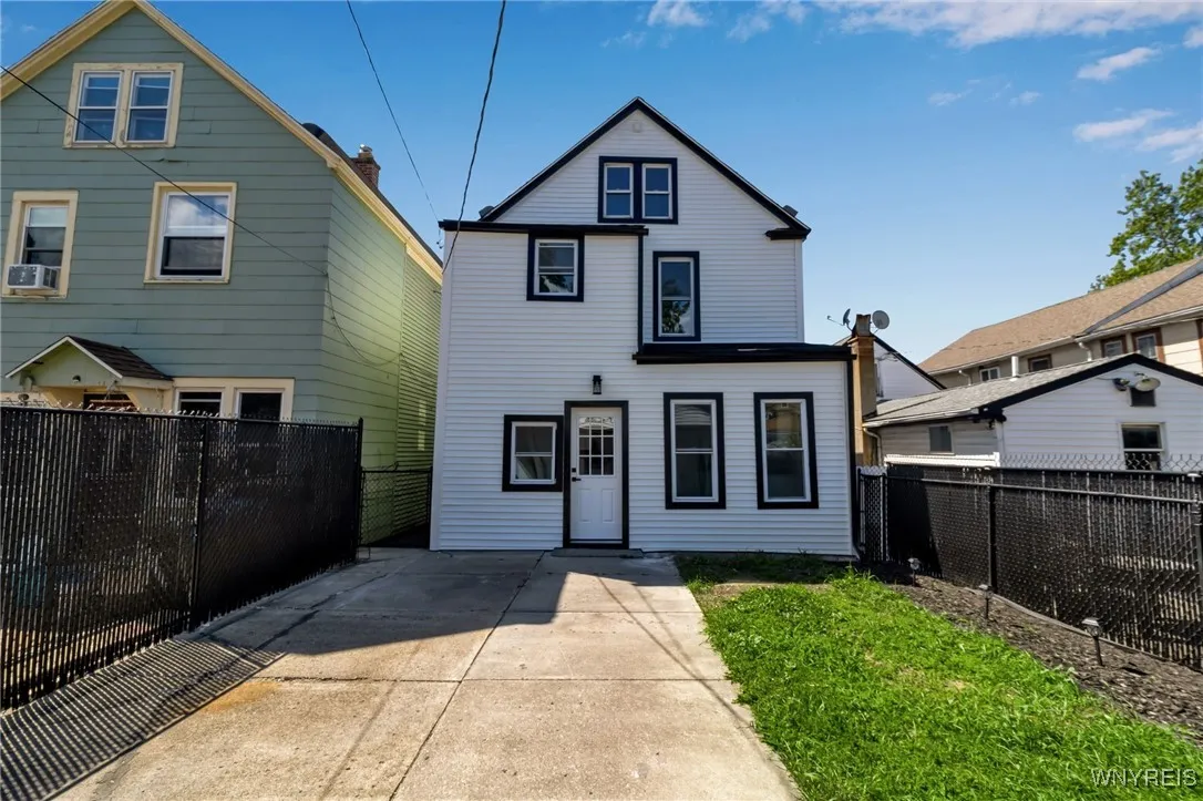 9 West Avenue, Buffalo, New York 14201, Buffalo, New York 14201, 4 Bedrooms Bedrooms, ,2 BathroomsBathrooms,Residential,For Sale,9 West Avenue, Buffalo, New York 14201,0,B1635377