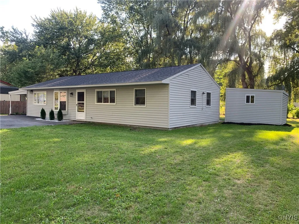 8821 Oswego Road, Clay, New York 13041, Clay, New York 13041, 3 Bedrooms Bedrooms, 8 Rooms Rooms,1 BathroomBathrooms,Residential,For Sale,8821 Oswego Road, Clay, New York 13041,0,S1635582