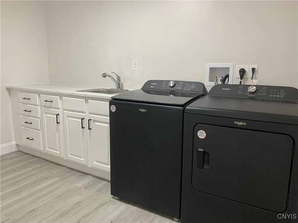8821 Oswego Road, Clay, New York 13041, Clay, New York 13041, 3 Bedrooms Bedrooms, 8 Rooms Rooms,1 BathroomBathrooms,Residential,For Sale,8821 Oswego Road, Clay, New York 13041,0,S1635582