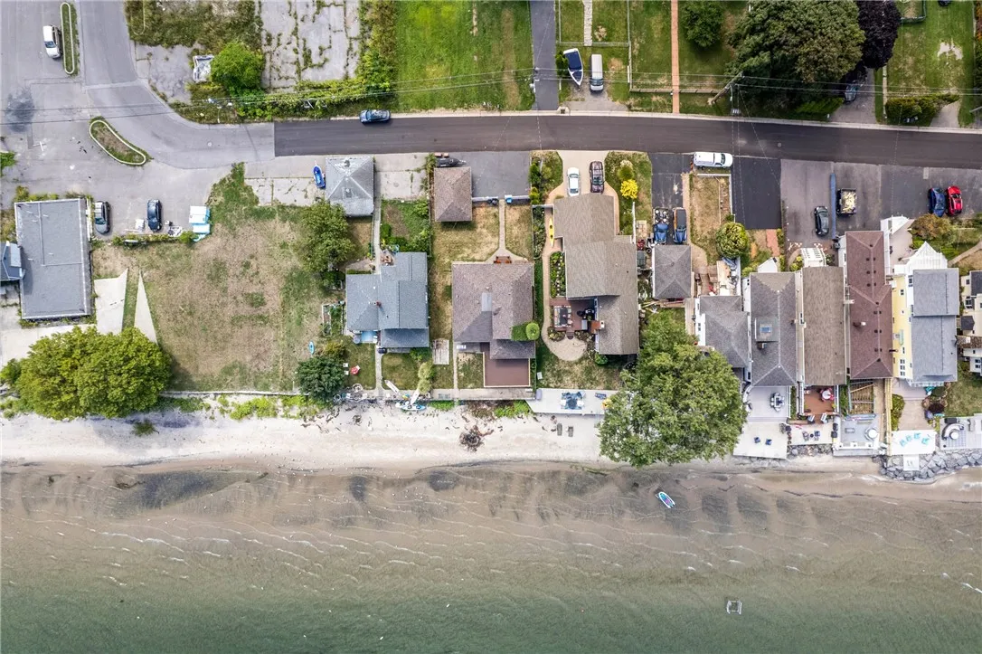 1412 Edgemere Drive, Greece, New York 14612, Greece, New York 14612, 3 Bedrooms Bedrooms, 6 Rooms Rooms,1 BathroomBathrooms,Residential,For Sale,1412 Edgemere Drive, Greece, New York 14612,0,R1635958