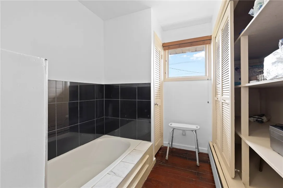 1412 Edgemere Drive, Greece, New York 14612, Greece, New York 14612, 3 Bedrooms Bedrooms, 6 Rooms Rooms,1 BathroomBathrooms,Residential,For Sale,1412 Edgemere Drive, Greece, New York 14612,0,R1635958