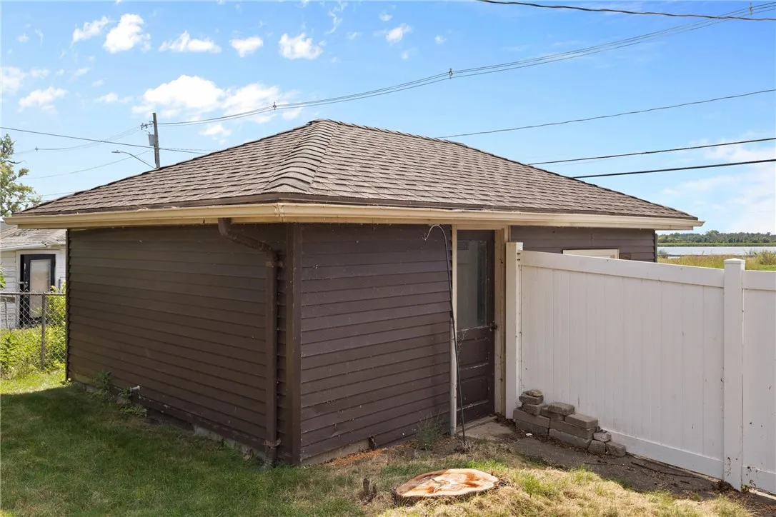 1412 Edgemere Drive, Greece, New York 14612, Greece, New York 14612, 3 Bedrooms Bedrooms, 6 Rooms Rooms,1 BathroomBathrooms,Residential,For Sale,1412 Edgemere Drive, Greece, New York 14612,0,R1635958