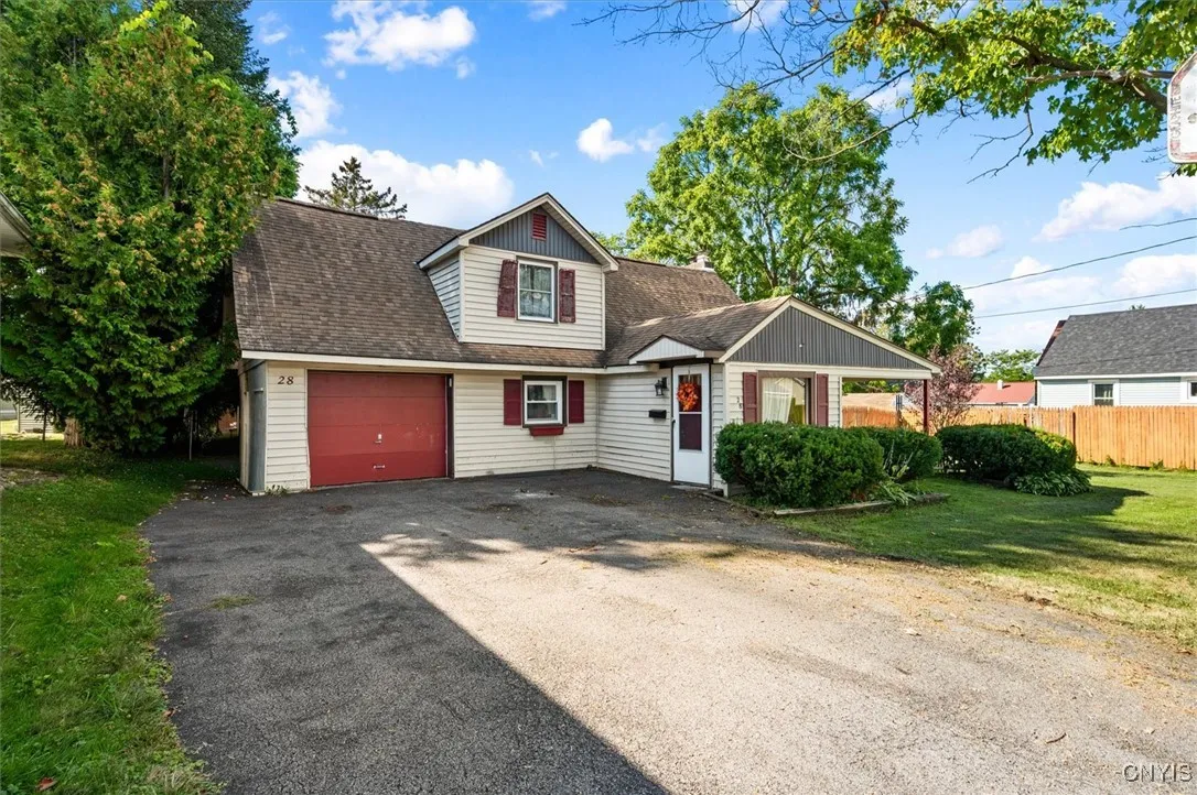 28 3rd Street, Whitestown, New York 13495, Whitestown, New York 13495, 3 Bedrooms Bedrooms, 7 Rooms Rooms,2 BathroomsBathrooms,Residential,For Sale,28 3rd Street, Whitestown, New York 13495,0,S1635963