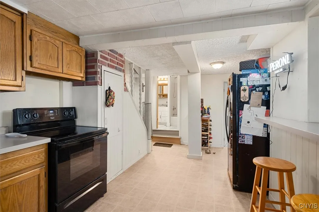 28 3rd Street, Whitestown, New York 13495, Whitestown, New York 13495, 3 Bedrooms Bedrooms, 7 Rooms Rooms,2 BathroomsBathrooms,Residential,For Sale,28 3rd Street, Whitestown, New York 13495,0,S1635963