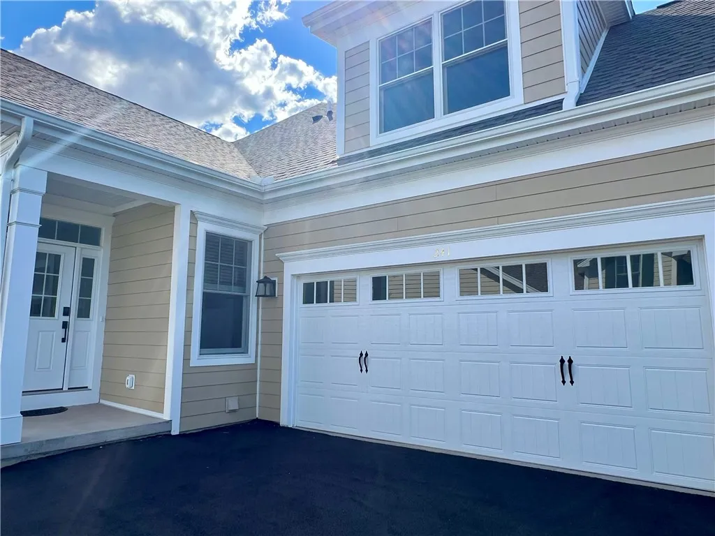 241 Bretlyn Cir, Brighton, New York 14618, Brighton, New York 14618, 3 Bedrooms Bedrooms, 8 Rooms Rooms,3 BathroomsBathrooms,Residential,For Sale,241 Bretlyn Cir, Brighton, New York 14618,0,R1635957