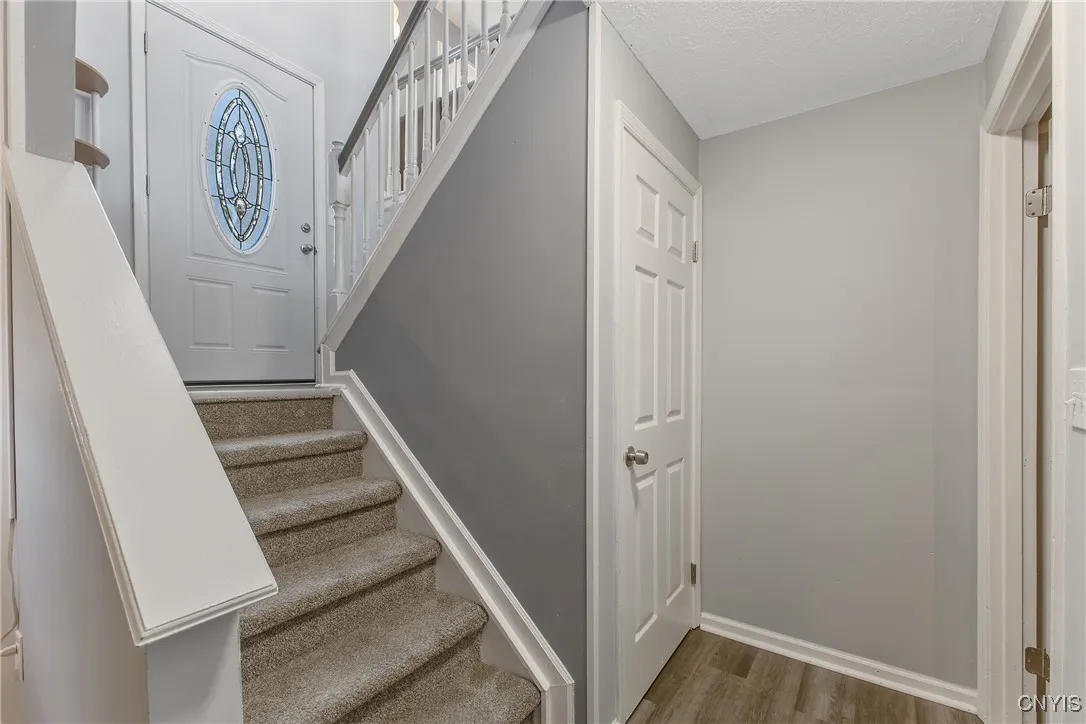 9487 Glengarriff Drive, Cicero, New York 13029, Cicero, New York 13029, 4 Bedrooms Bedrooms, 7 Rooms Rooms,2 BathroomsBathrooms,Residential,For Sale,9487 Glengarriff Drive, Cicero, New York 13029,0,S1635967