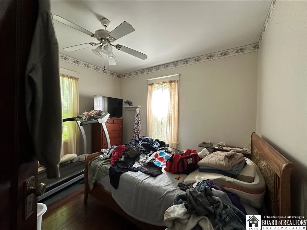 Lower bedroom 2
