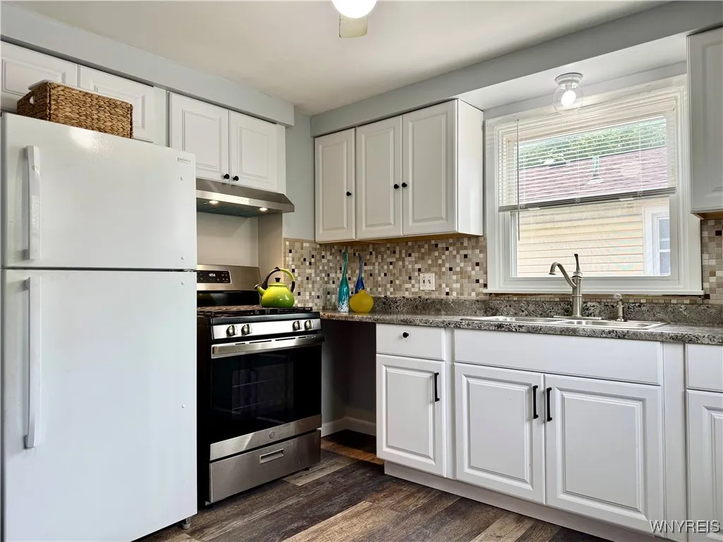 28 Ayrault Drive, Amherst, New York 14228, Amherst, New York 14228, 3 Bedrooms Bedrooms, 6 Rooms Rooms,1 BathroomBathrooms,Residential Lease,Closed,28 Ayrault Drive, Amherst, New York 14228,0,B1635985