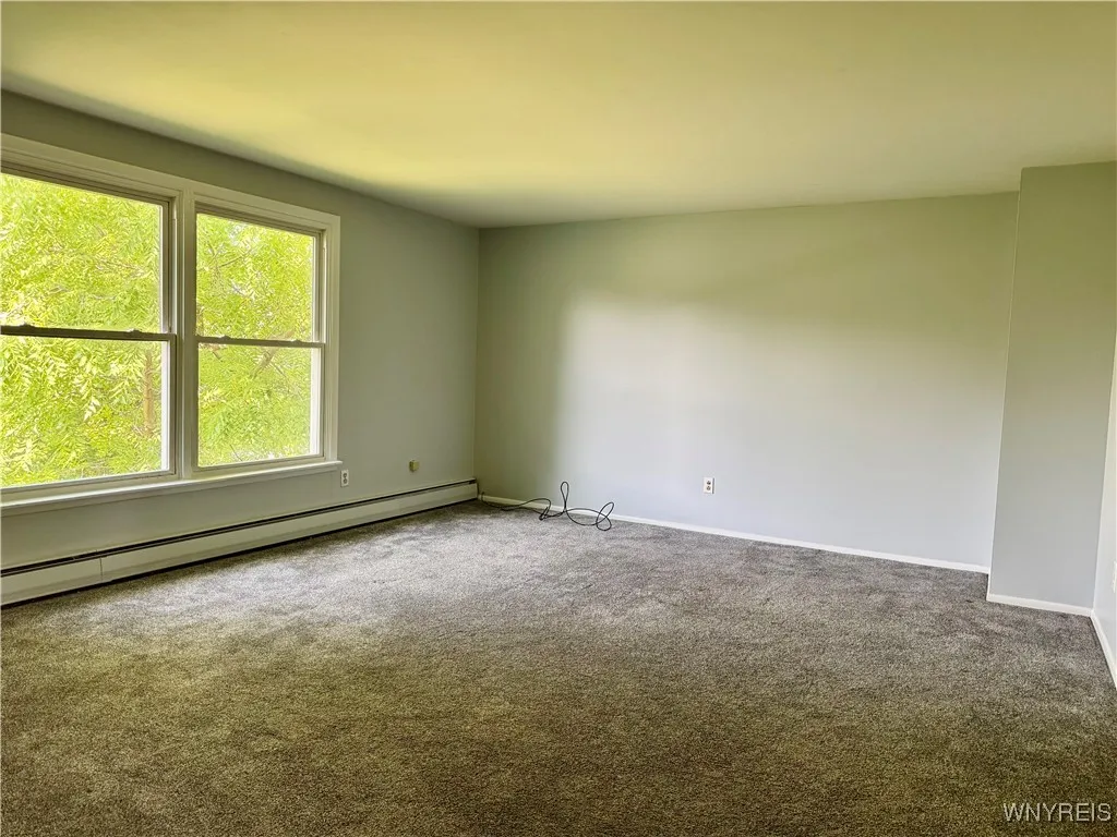 28 Ayrault Drive, Amherst, New York 14228, Amherst, New York 14228, 3 Bedrooms Bedrooms, 6 Rooms Rooms,1 BathroomBathrooms,Residential Lease,Closed,28 Ayrault Drive, Amherst, New York 14228,0,B1635985