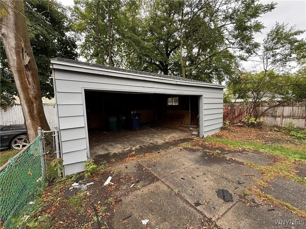 368 Northumberland Avenue, Buffalo, New York 14215, Buffalo, New York 14215, 3 Bedrooms Bedrooms, 9 Rooms Rooms,1 BathroomBathrooms,Residential,For Sale,368 Northumberland Avenue, Buffalo, New York 14215,0,B1635679